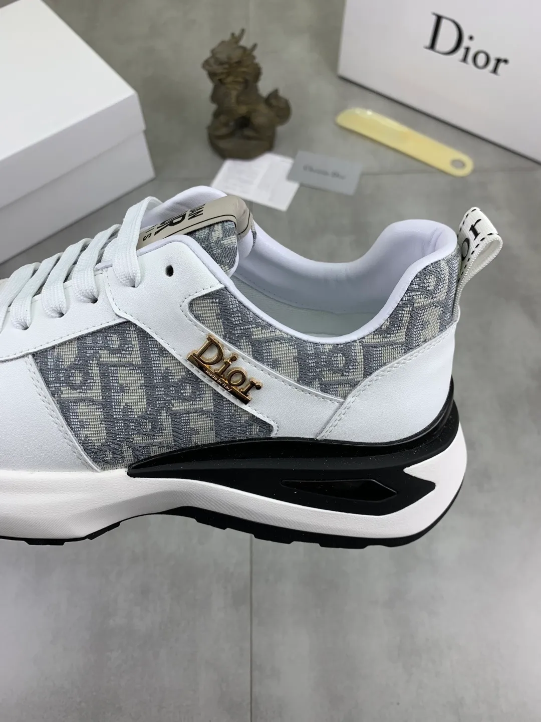 Men's Men's Shoes💰P440💰[New Style]🆘[Dior] Dior original lace-up low-top men's shoes Classic casual shoes 🔥This model is the official classic model with high quality and made by famous original designers. It is made of high-quality cowhide with original materials➕Comfortable and breathable mesh lining➕Pigskin insole. The perfect last shape and generous and fashionable design have attracted many consumers. Suitable for drivers to drive🚗What you want is the highest quality in the market. Color: 2️⃣Code number: 38--44